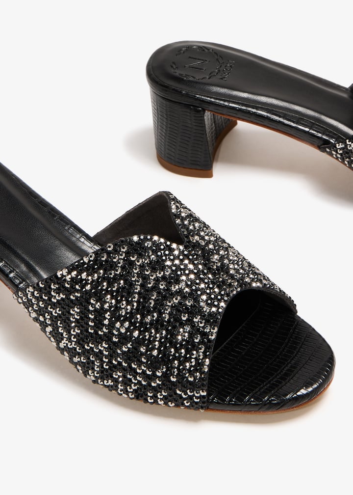 alessia-black_5.jpg?ts=20240215034513