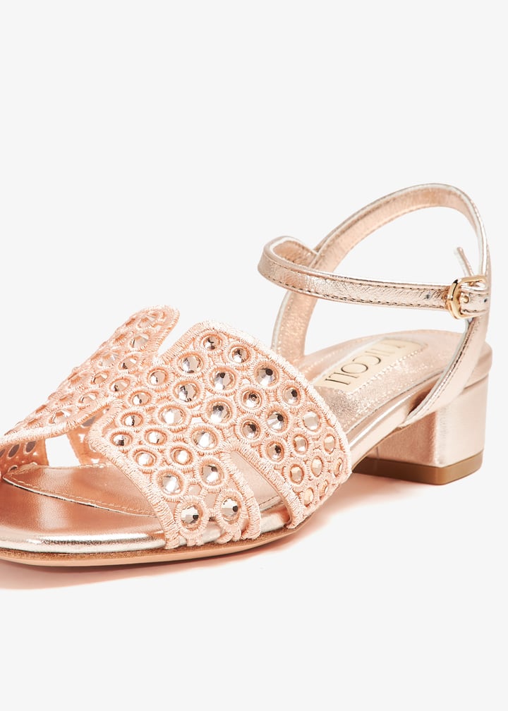 alicen-peach_5.jpg?ts=20241010035022