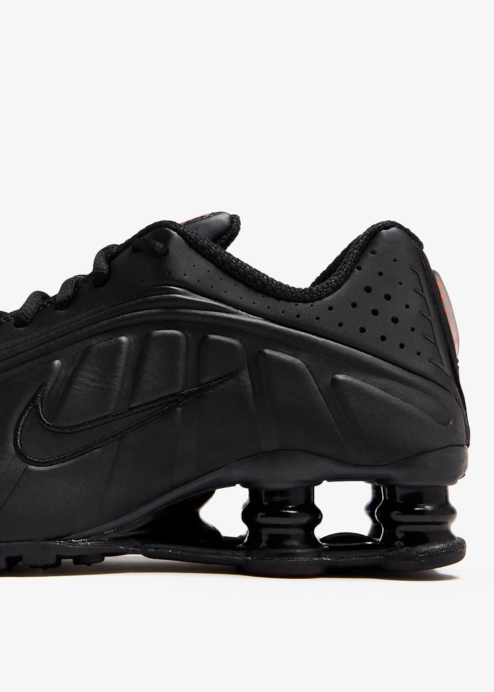 Nike Shox R4 sneakers for Women - Black in USA | Level Shoes