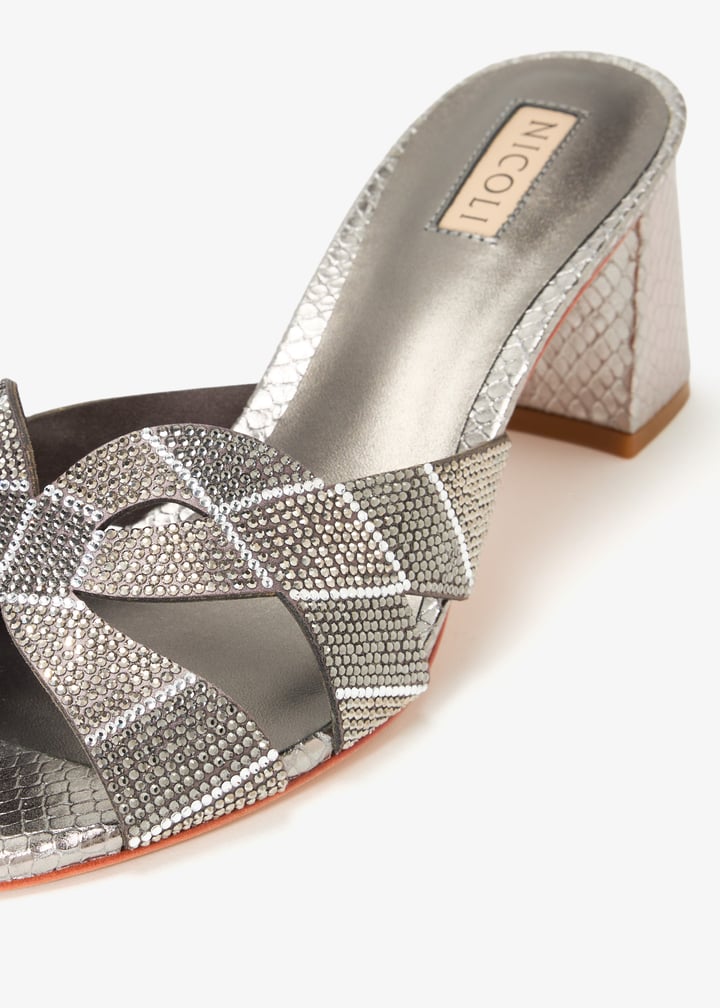 attlia-gunmet_5.jpg?ts=20250123030514