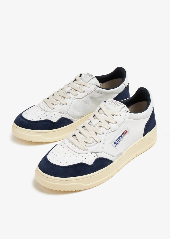 AUTRY｜SNEAKERS (AULM GS24) Autry Medalist Low Goatskin and Suede Blue, White AULMGS24