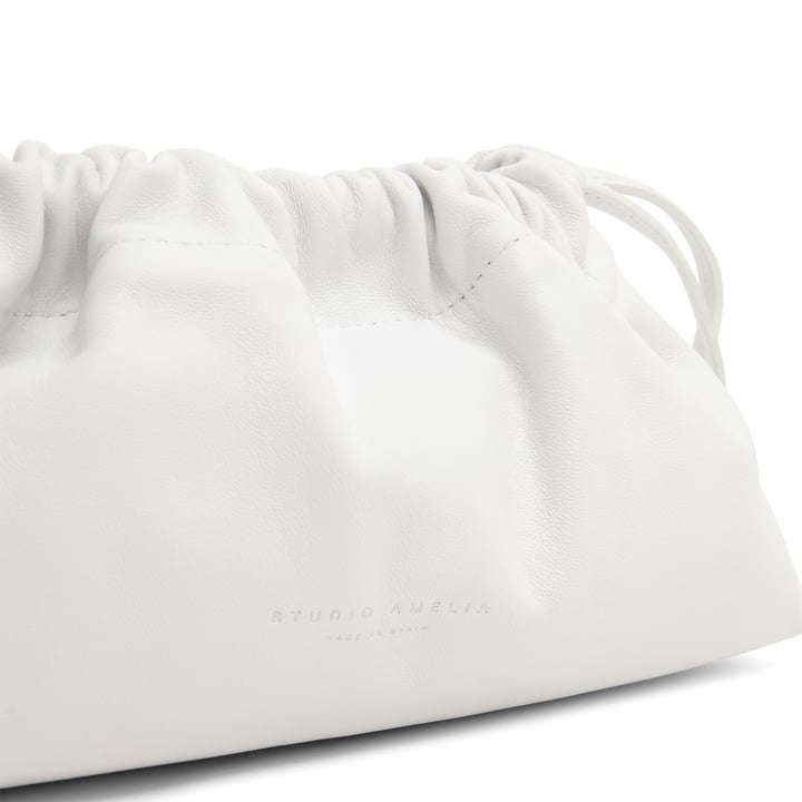 b11ltr-white_3.jpg?ts=20220504182020