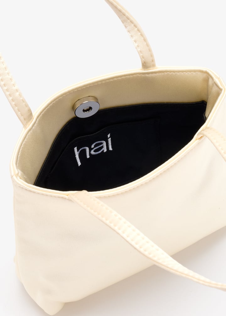 bag-lit-04_7.jpg?ts=20260523062229