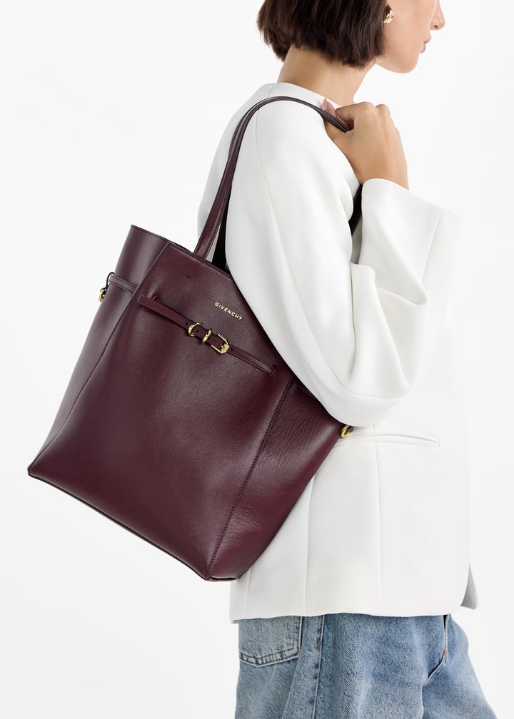 トートバッグ Givenchy Voyou Mini Grainy Leather Tote Bag Givenchy Small Voyou North-south Leather Tote Bag in Black