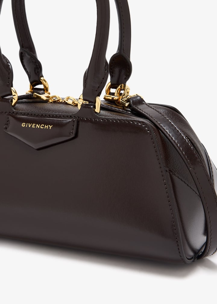 【関税＆送料込み】Givenchy Antigona East-West Mini Leather Givenchy Mini Leather Antigona Cube East-West Top-Handle Bag