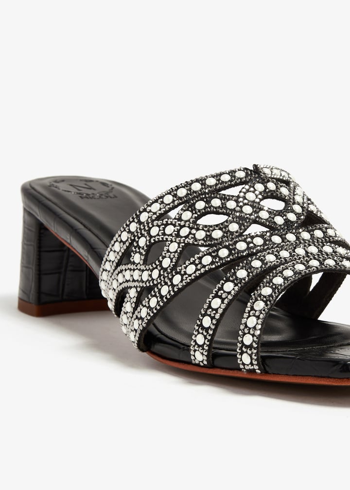 benat-black_5.jpg?ts=20251218111653