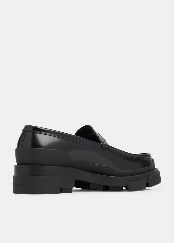 ÜBERMENSCH ブラックフーディ Givenchy Terra loafers for Men - Black in UAE | Level Shoes