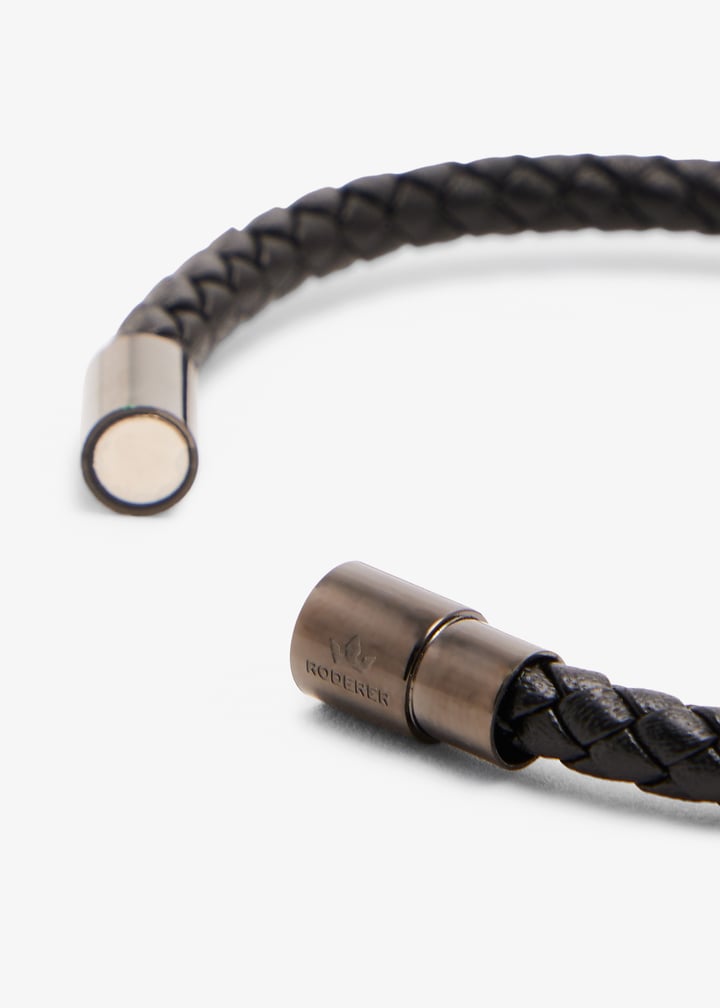 br10-bkg-black_2.jpg?ts=20240228030615