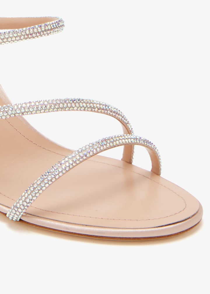 c12758-080-r001x323_5.jpg?ts=20260108021032