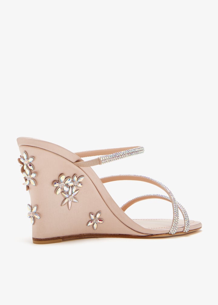 c12758-080-r001x323_6.jpg?ts=20260108021032