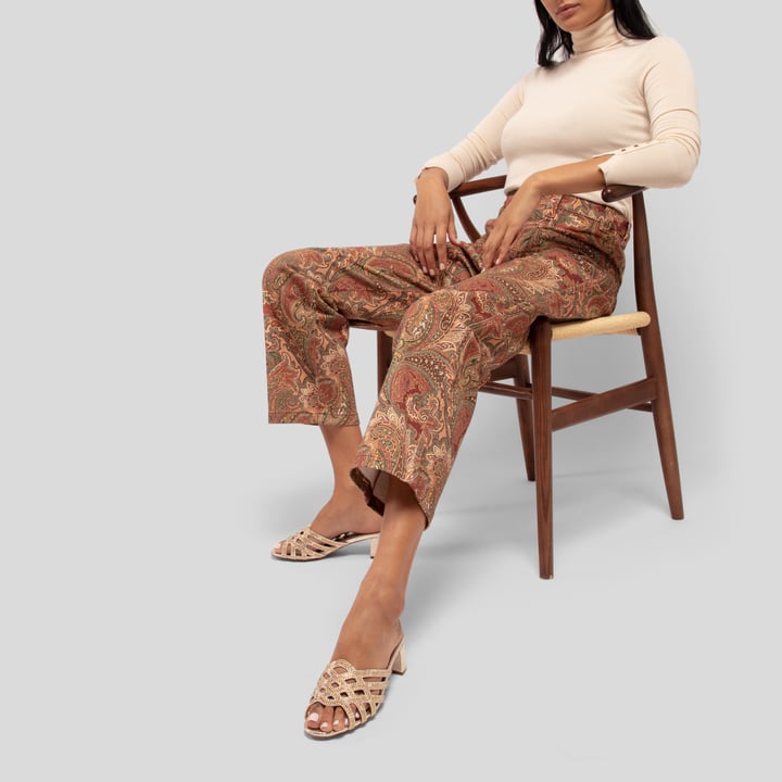 calinda-gldsnk_5.jpg?ts=20220505183620