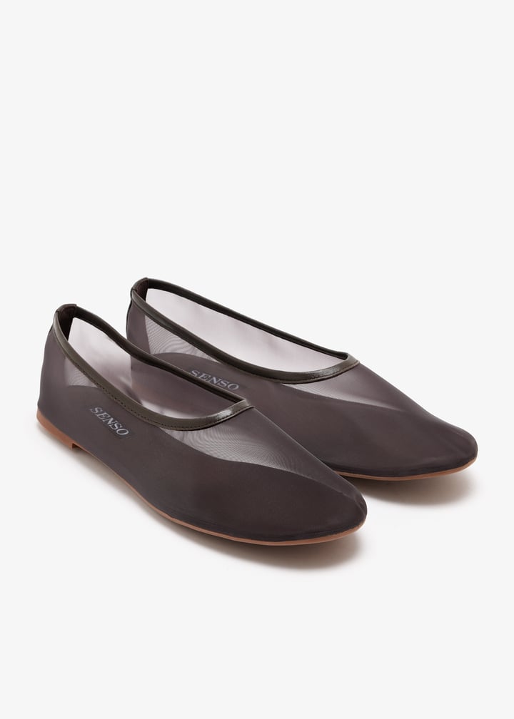 carli-choco_7.jpg?ts=20260211050605