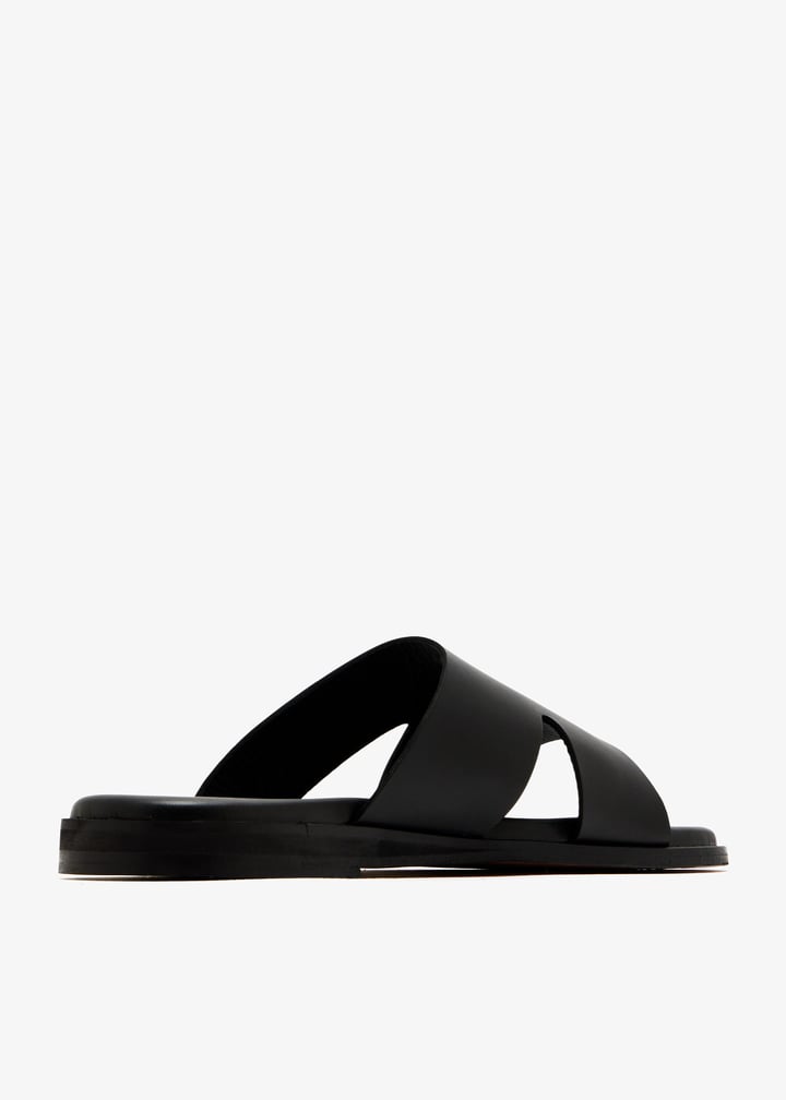 cedric-black_6.jpg?ts=20250926152522
