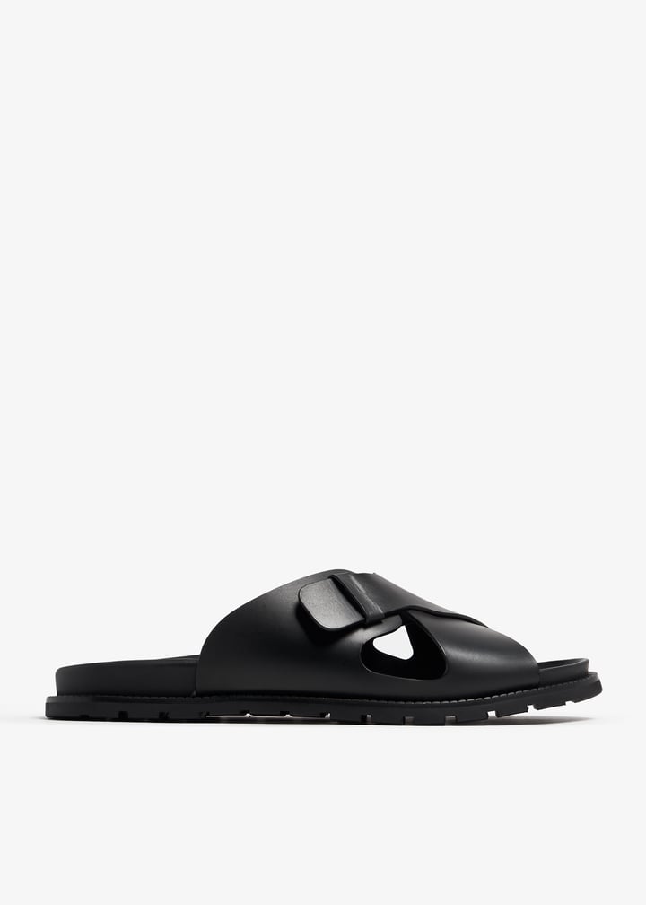 ch-002-1-nero_1.jpg?ts=20240203035516