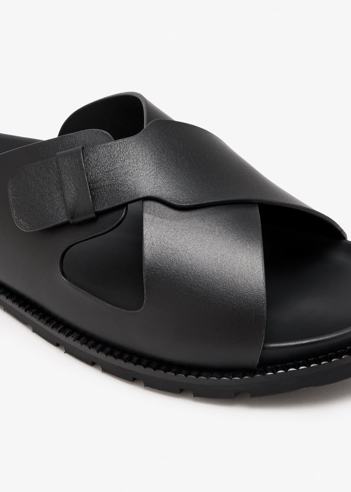 ch-002-6-nero_5.jpg?ts=20260112104637