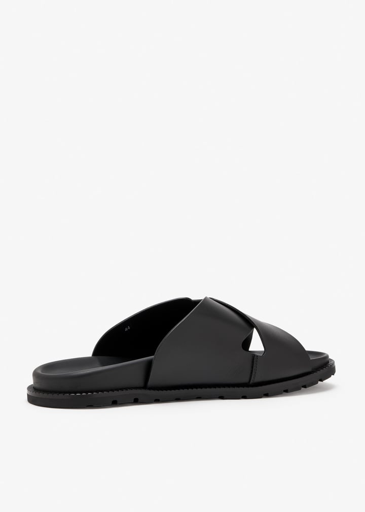 ch-002-6-nero_6.jpg?ts=20260112104637