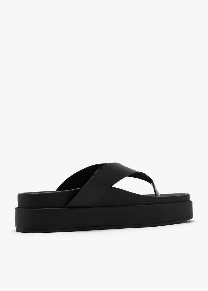 charys-black_6.jpg?ts=20241121032515