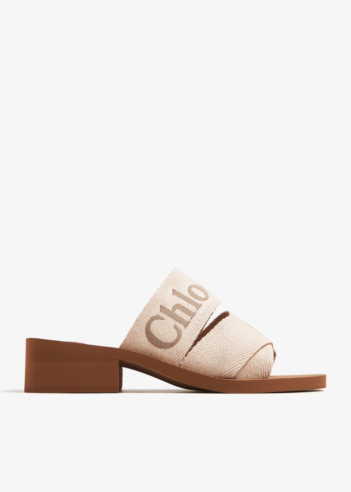CHLOE｜MULES (CHC22U188Z3 001) Woody Flat Mule | Women's Black Slides | Chloé CA
