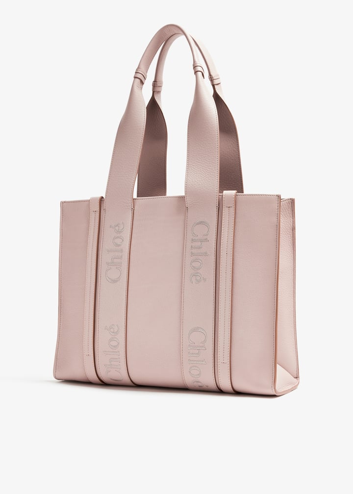 Chloé Woody medium tote bag for Women - Pink in UAE | Level