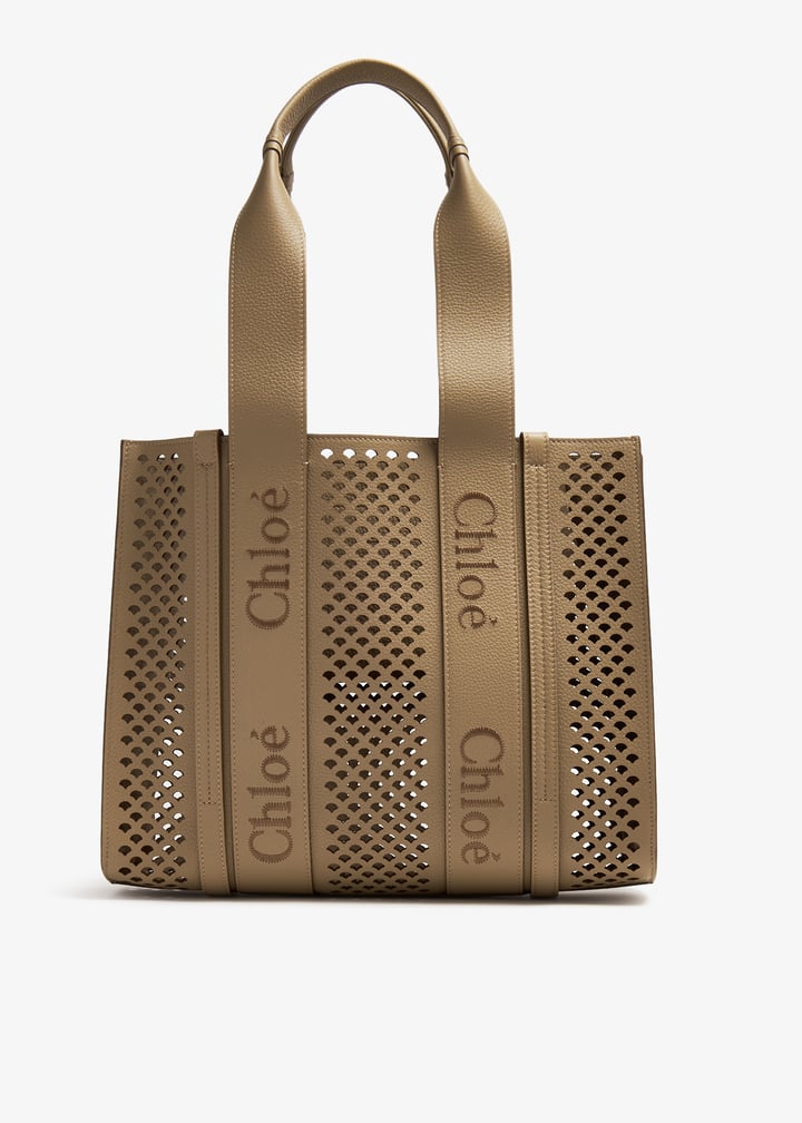 大特価SALE★CHLOE★ウッディ ミディアム トートバッグ★BROWN クロエの人気トートバッグ「ウッディ」から秋ムード溢れる新色が