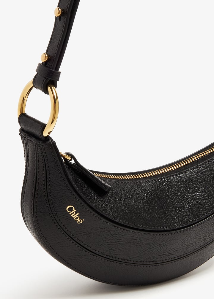 ショルダーバッグ・ポシェット CHLOE BANANA SHOULDER BAG Banana Small leather shoulder bag in black - Chloe | Mytheresa