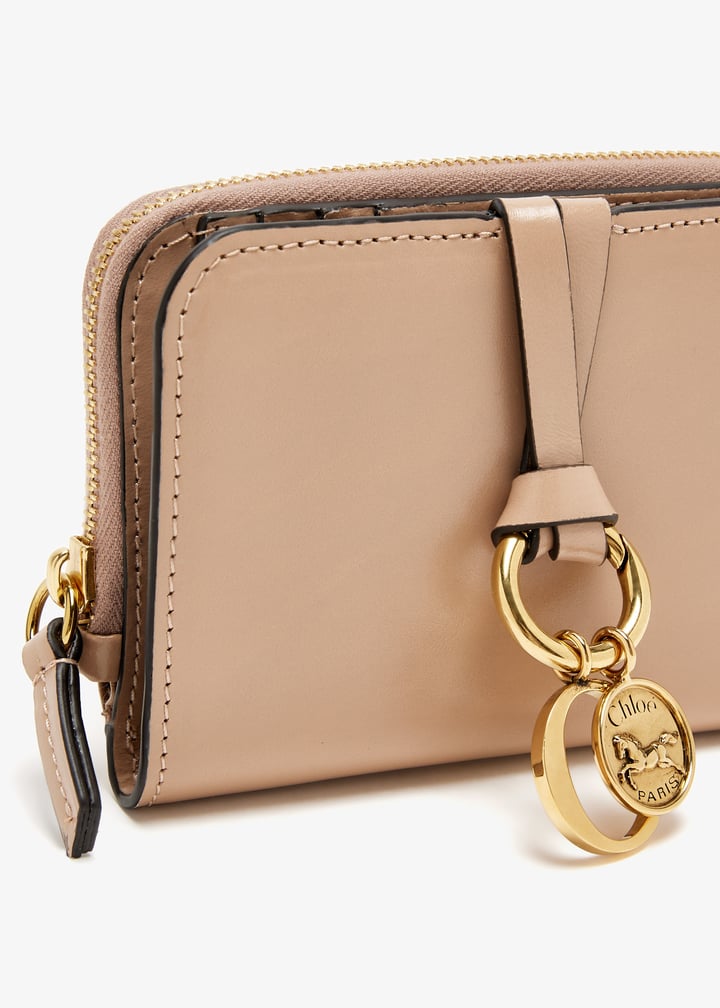 【送料・関税込】CHLOE WALLET CHC24WP448O16 26M Chloé Alphabet bifold wallet for Women - Beige in UAE