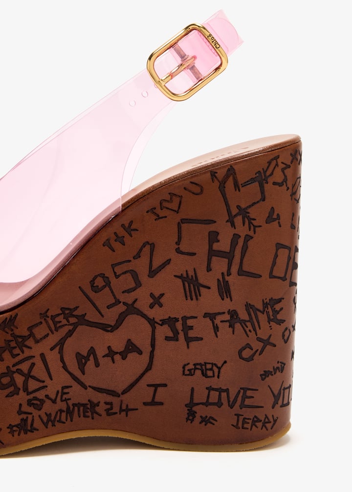 【Chloe】マキシムレザーウェッジ 130mm Chloé Maximeウェッジサンダル の茶色 CHC24A02YLU27T | Chloé JP
