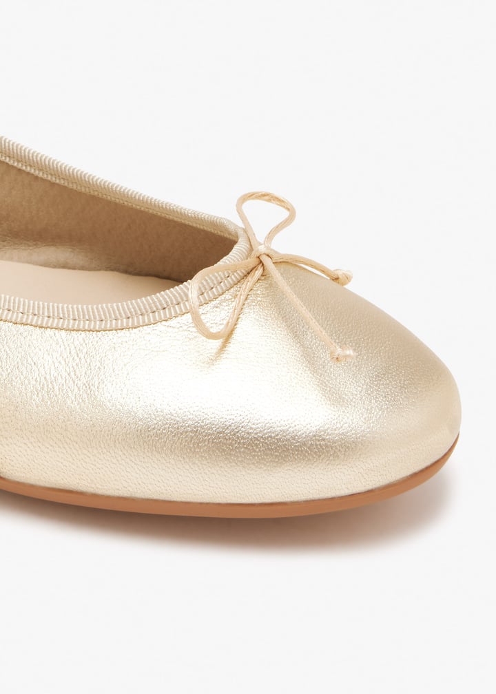 chloe-golden_5.jpg?ts=20251208022540