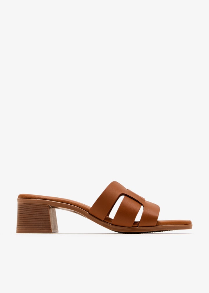 clara-brown_1.jpg?ts=20250816030722