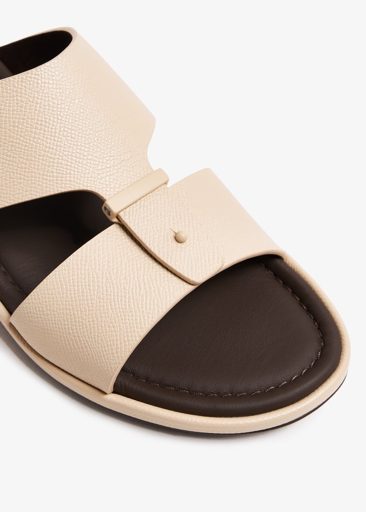 clf1228spre-offwhite_3.jpg?ts=20240316030515