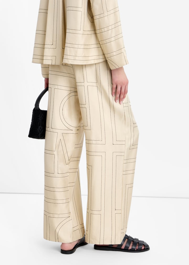 cosmia-black_2.jpg?ts=20260404020532