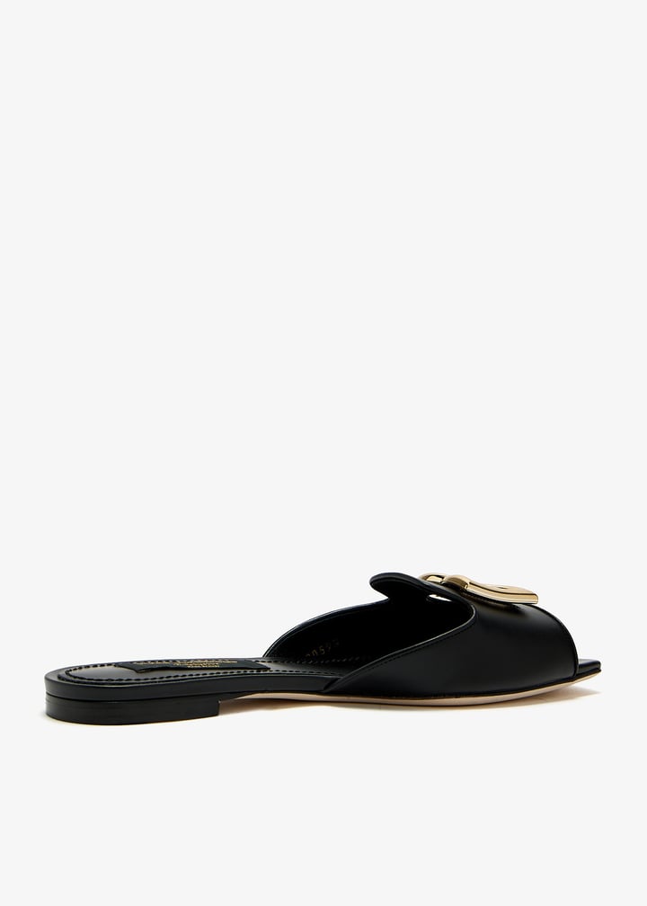 サンダル・ミュール DOLCE  GABBANA Women Sandals CQ0619 AW57680999 Black Satin sandals with gemstone embellishment in Black for Women