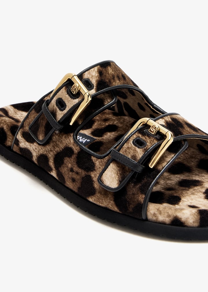 cq0632a6l97hy13m_3.jpg?ts=20250228044527