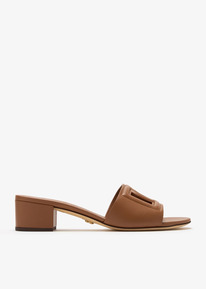◆大人気◆【Dolce&Gabbana】DG MILLENIALSロゴ ミュール Calfskin slides with DG Millennials logo in Black for Women