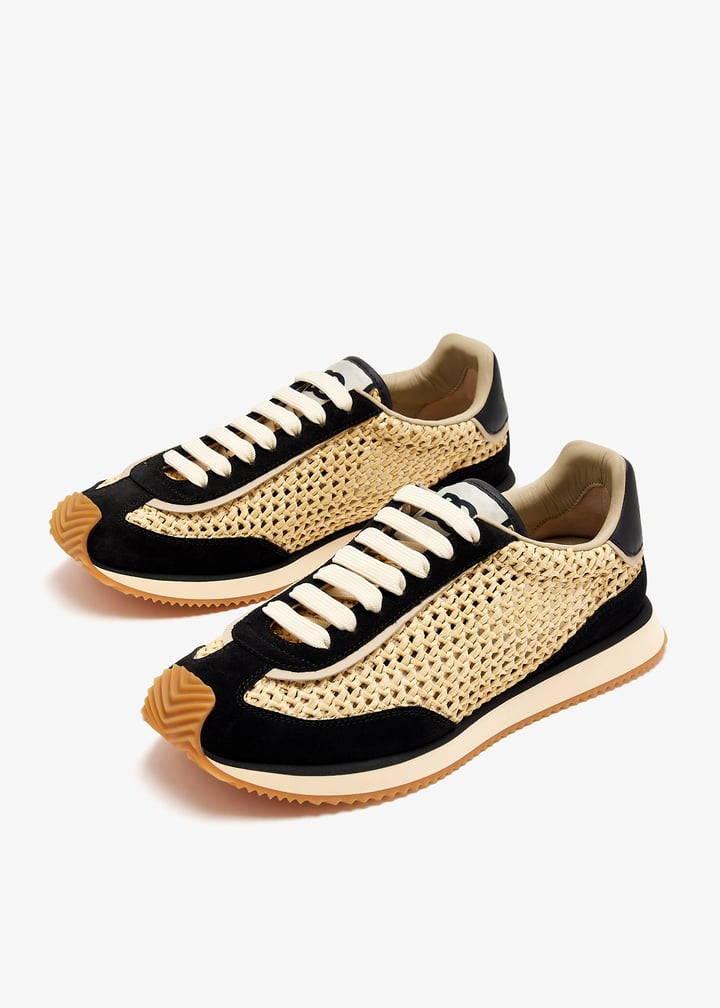 24PF new/Dolce&Gabbana DGクッションスニーカー Sneakers Beige The DG Cushion: Dolce&Gabbana's newest sneakers | Sendegaro QA