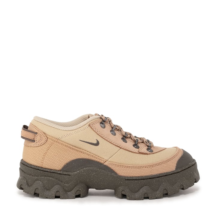 Lahar Trekking Shoes Nike NIKE Lahar Low Canvas Grain Hiking Shoes
