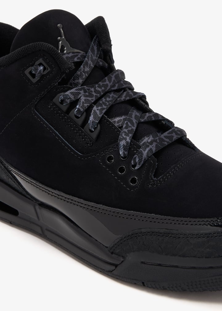Nike Air Jordan 3 Retro sneakers for Boy - Black in Qatar