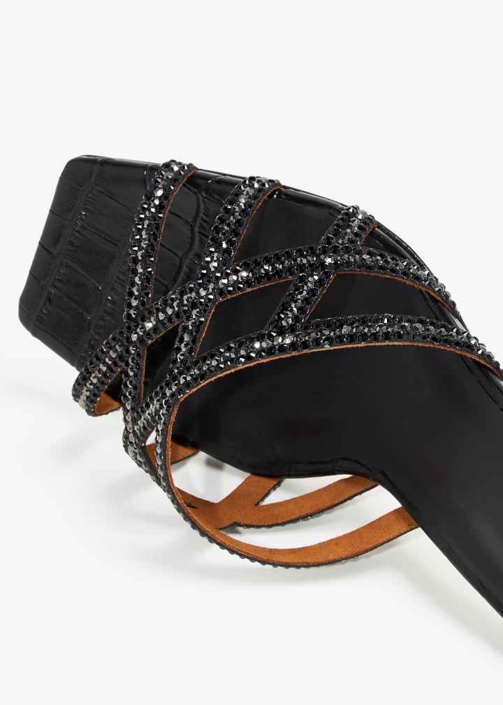 donata-black_3.jpg?ts=20240117030514