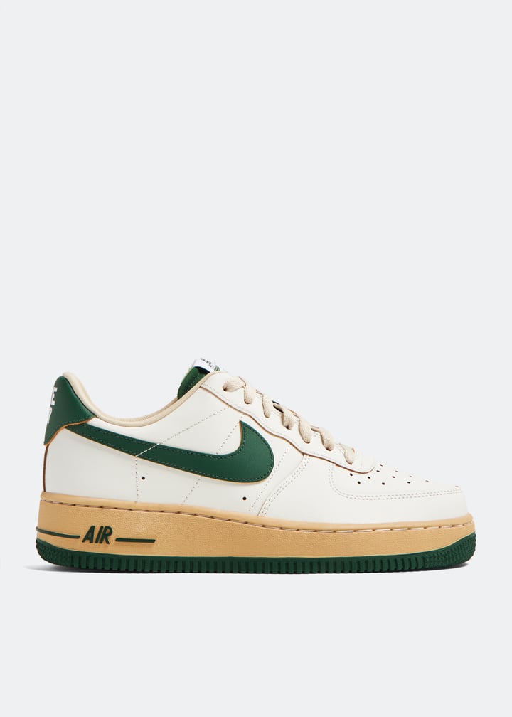 ★人気★ Nike WMNS GORGE GREEN AIR FORCE 1 '07 LV8 関税込 Nike Air Force 1 '07 LV8 'Gorge Green' Sesame DZ4764-133