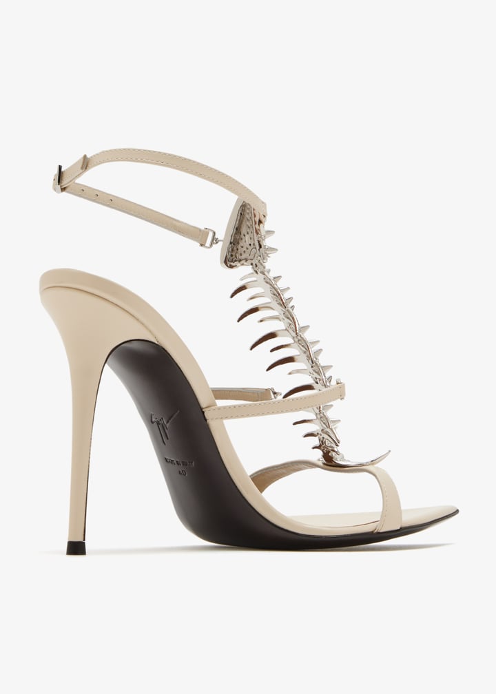 e600001-002_6.jpg?ts=20251121020552