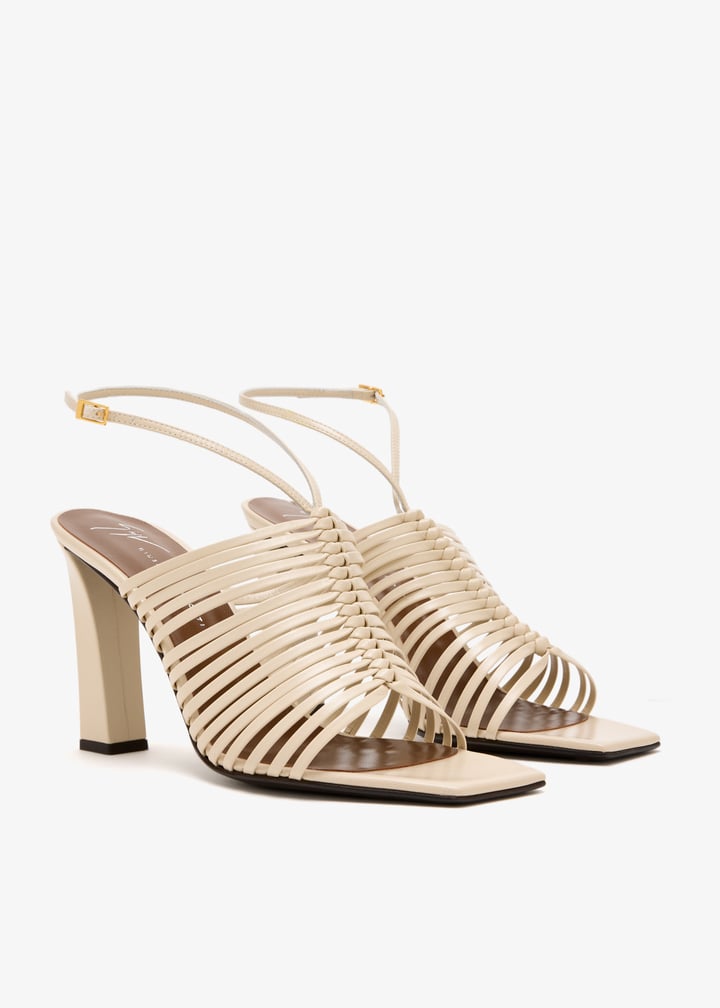 e600014-002_7.jpg?ts=20251121020559