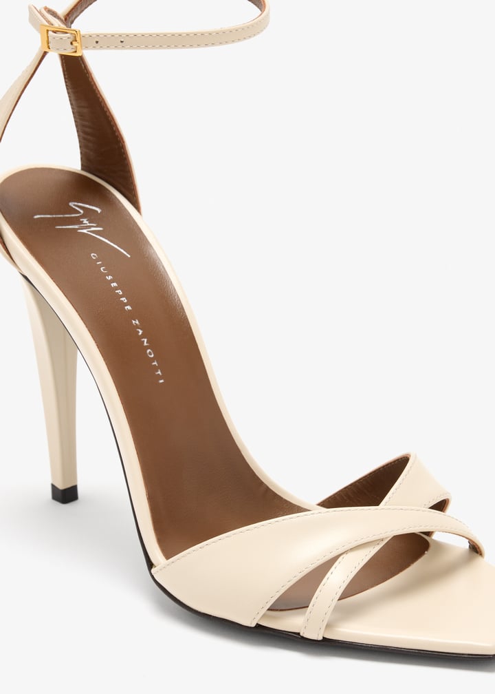 e600069-004_5.jpg?ts=20260403030521