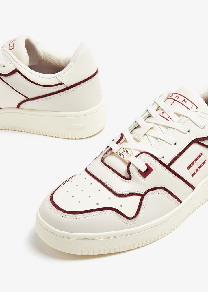 em0em01332-ybi_3.jpg?ts=20231125034034