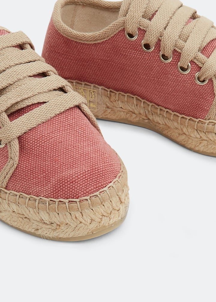 emy-v-blush_2.jpg?ts=20220505183750