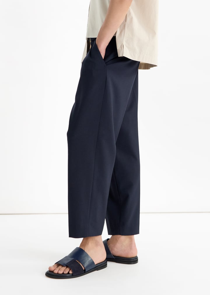 ernesto-navy_2.jpg?ts=20260220020712