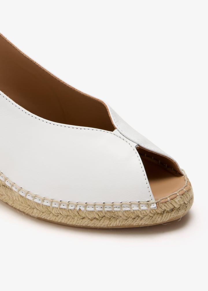 esmeralda-white_5.jpg?ts=20260331020534