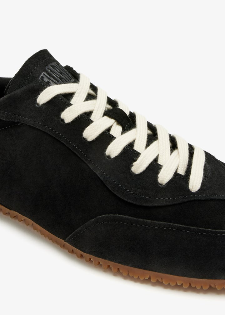 f3535004-blagum_5.jpg?ts=20251120020533