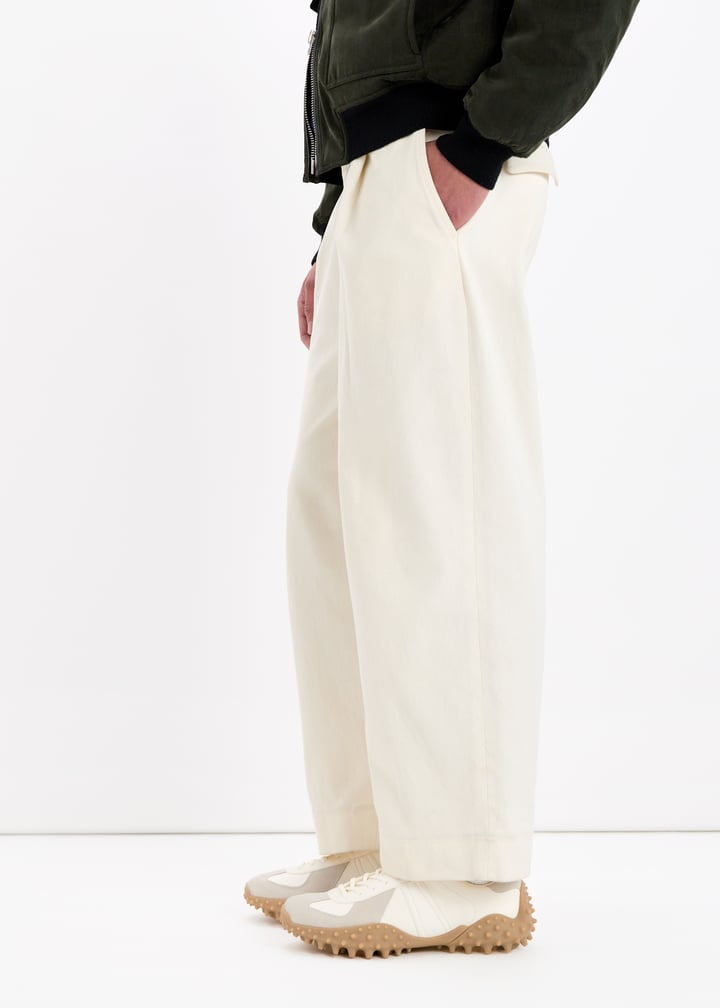 f461002-white_2.jpg?ts=20260218030701