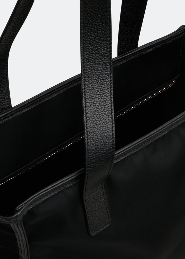 fb01b-black_4.jpg?ts=20220618030515