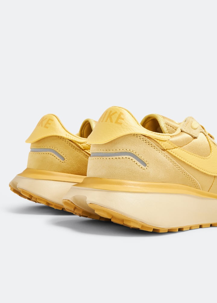 ★NIKE WS Phoenix Waffle Wheat Gold★ Nike Phoenix Waffle Women's Shoes. Nike IN